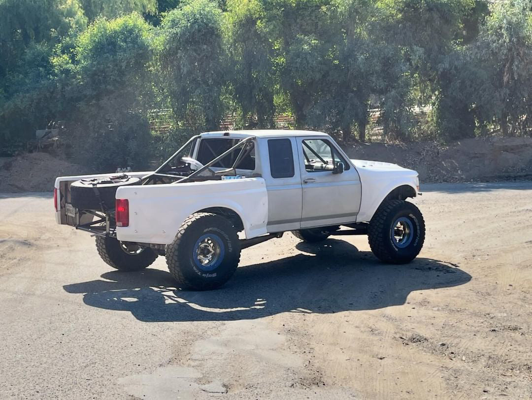 92-96 Ford F150 Front Fenders