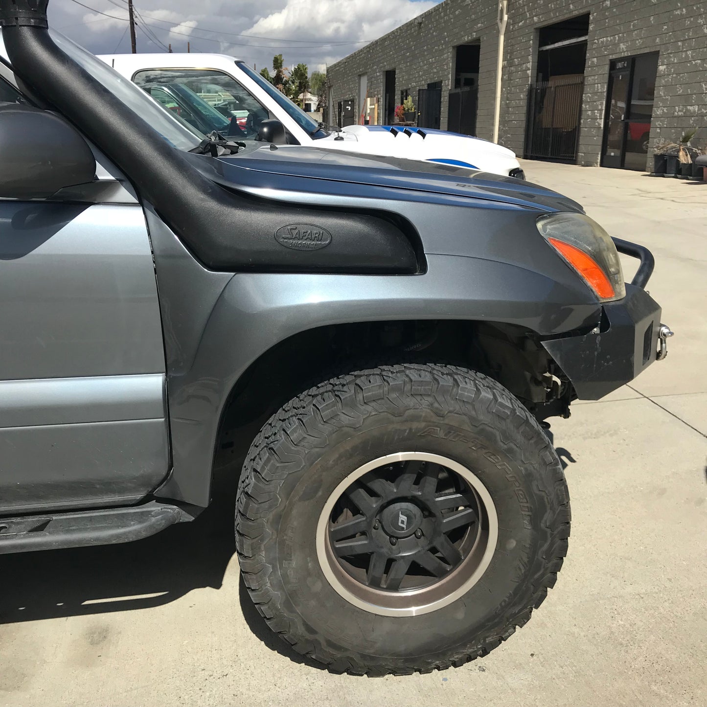 Lexus GX470 Front Fenders