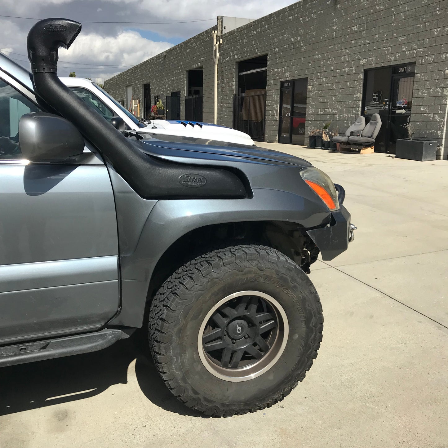 Lexus GX470 Front Fenders