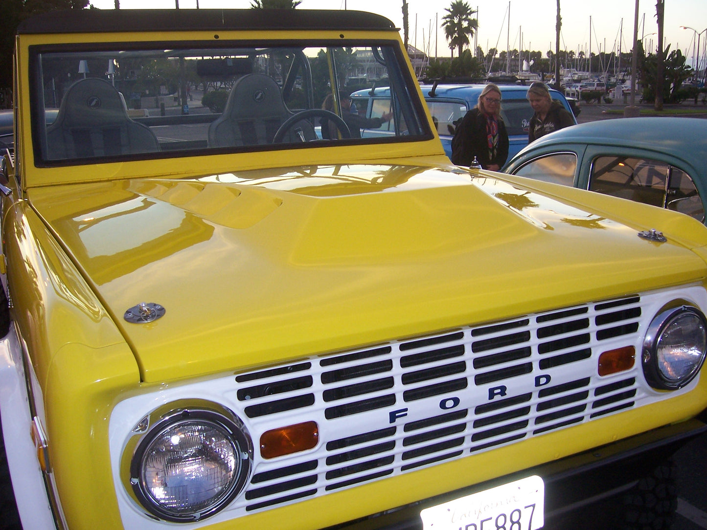 66-77 Ford Bronco Louvered Hood